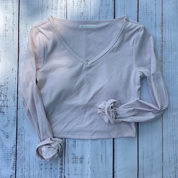 Activewear Outfit- Leggings & Top - Picture 2 of 3